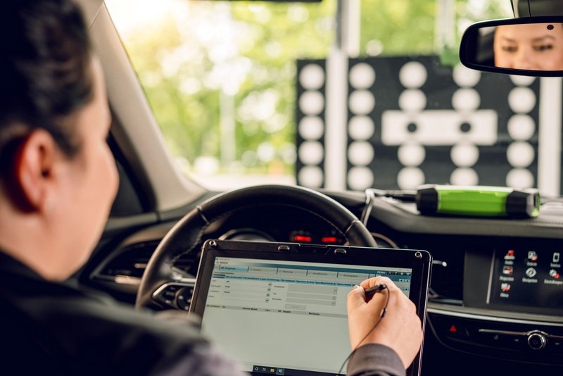 Freie Werkstätten sind auf den Zugang zu Fahrzeuginformationen angewiesen. Foto: Carglass